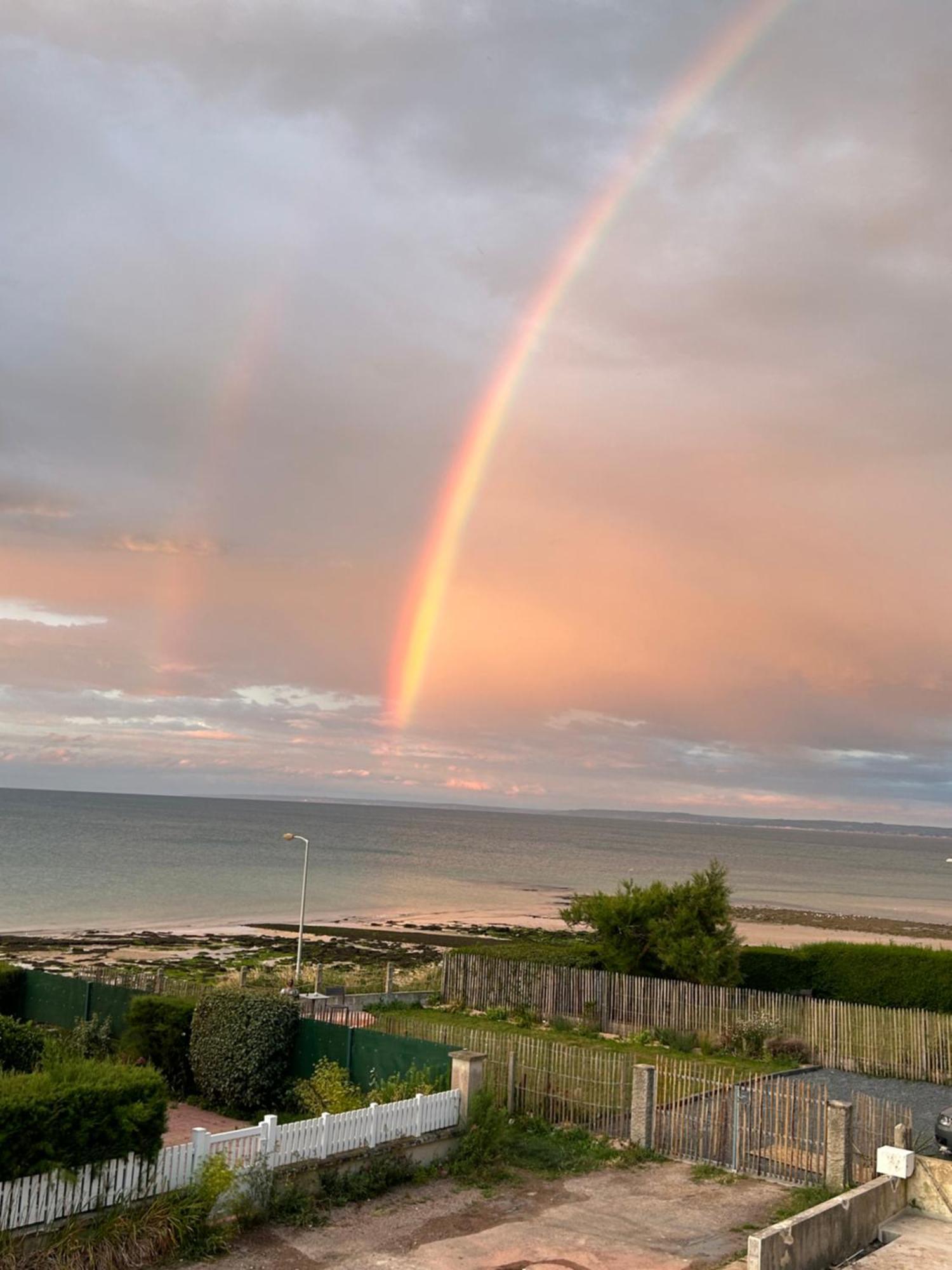 Entre Ciel Et Mer Luc-sur-Mer Exteriör bild
